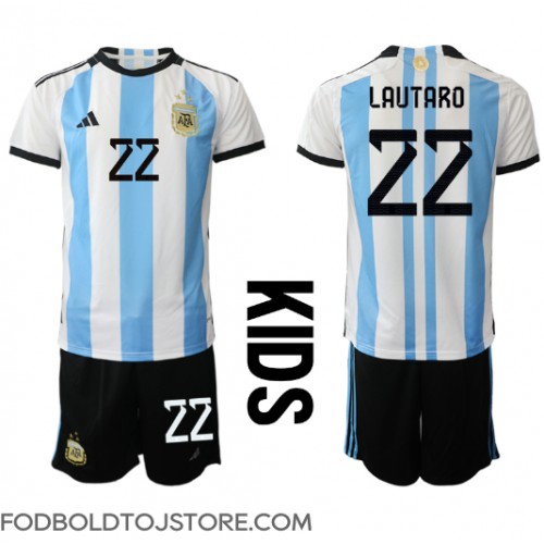 Argentina Lautaro Martinez #22 Hjemmebanesæt Børn VM 2022 Kortærmet (+ Korte bukser)